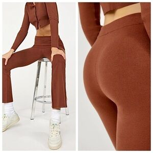 NEW! SUNDAY BEST Aritzia Posie Pant In Cognac Brown - Stretchy Medium